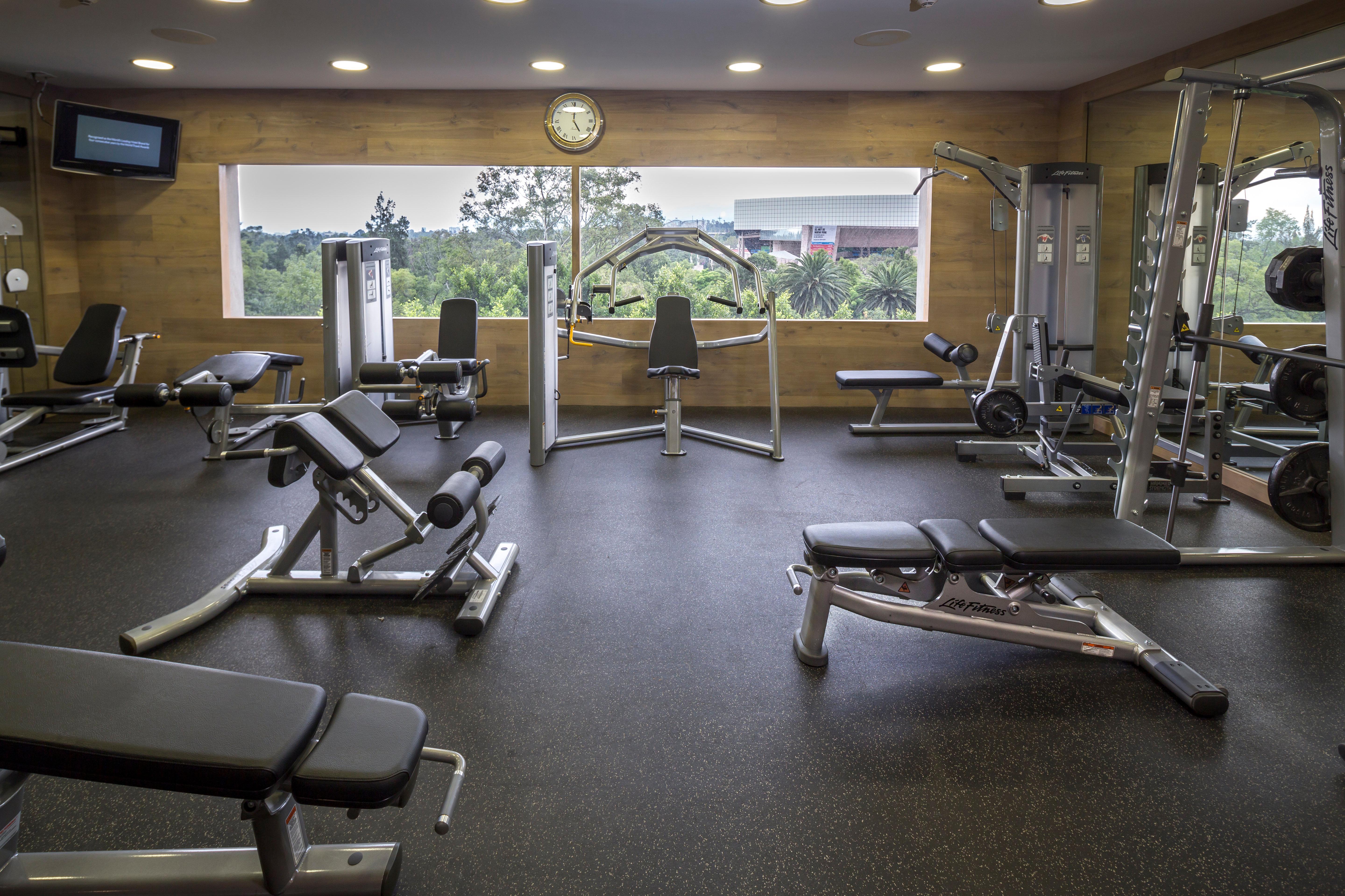 インターコンチネンタル プレジデンテ メキシコシティ エクステリア 写真 A typical gym