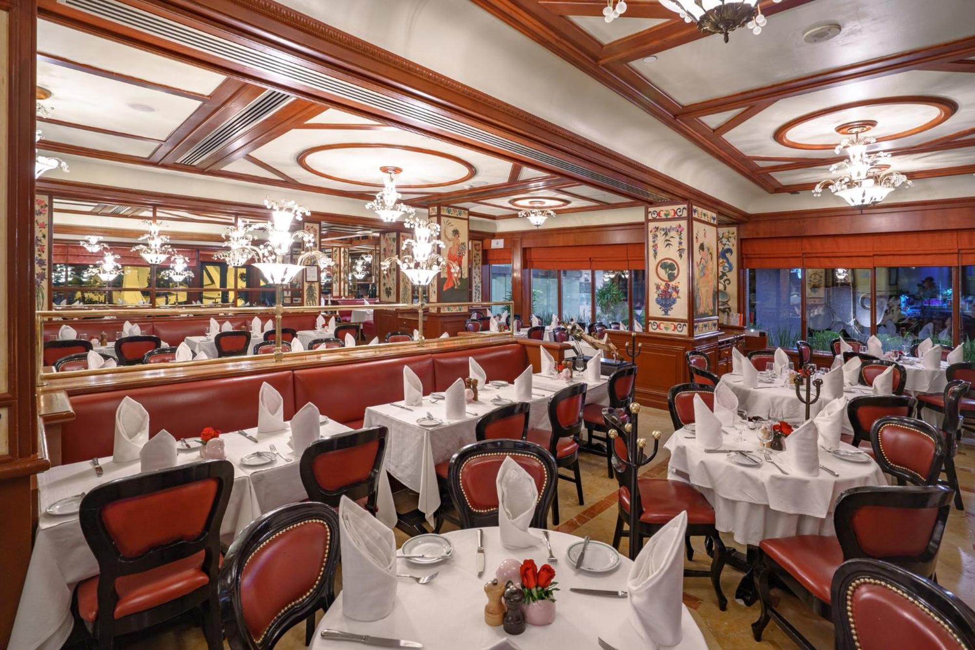 インターコンチネンタル プレジデンテ メキシコシティ エクステリア 写真 The interior of the restaurant