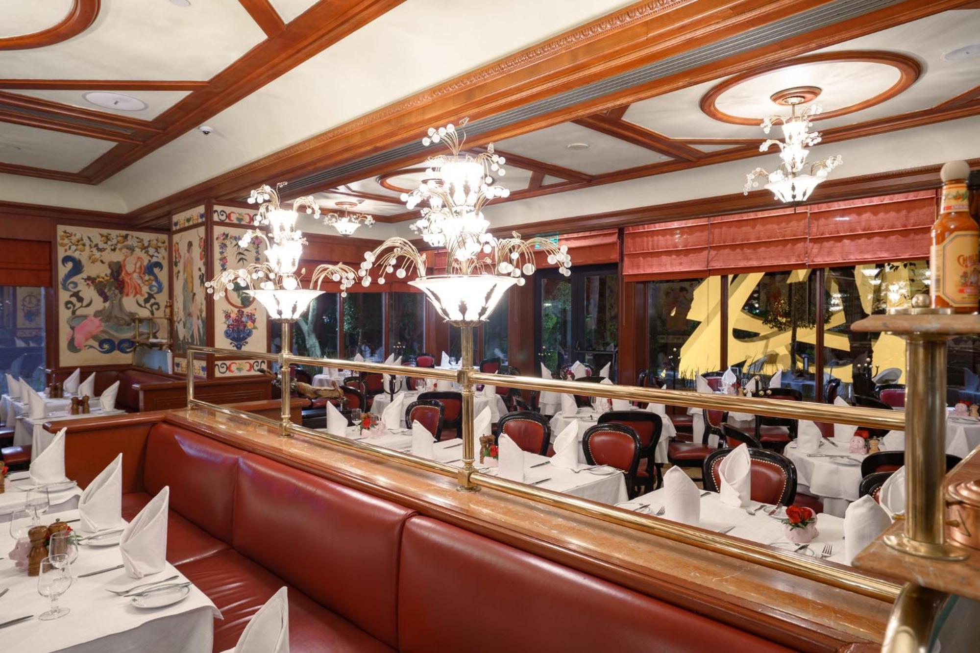 インターコンチネンタル プレジデンテ メキシコシティ エクステリア 写真 The interior of the restaurant